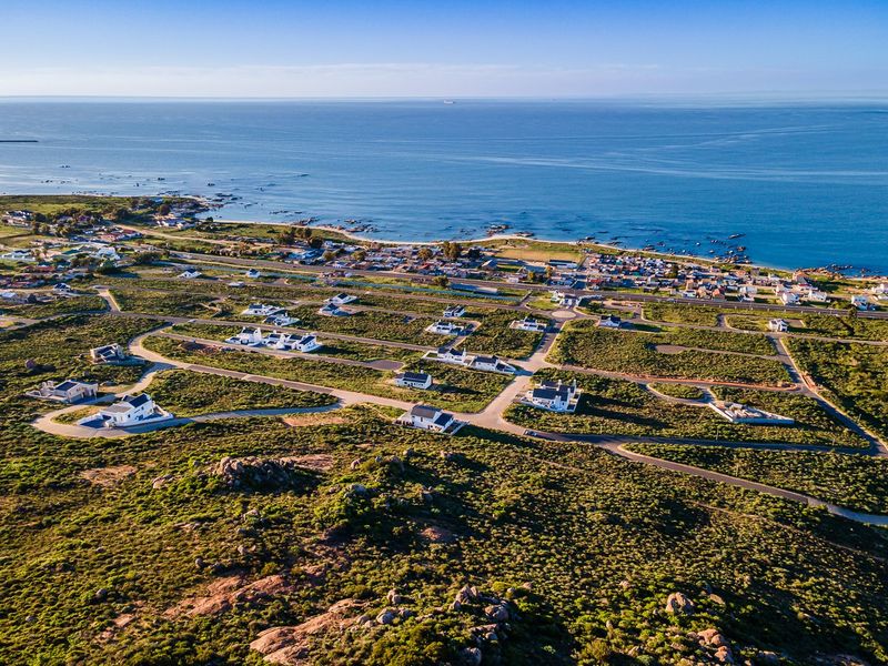 Escape the city to your own effortless weekend sanctuary where family memories are shaped by the magic of the West Coast ocean. - Photo 5