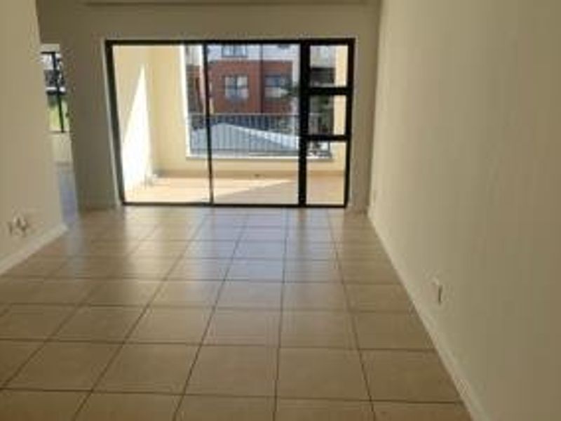 Modern 3-Bedroom Flat – Secure, Stylish & Ready to Move In! - Photo 4