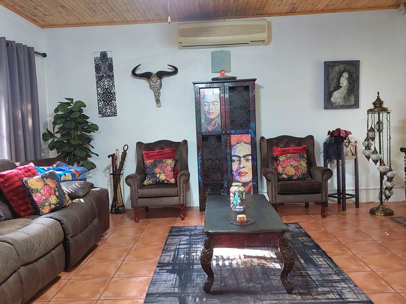 Beautiful Family Home for Sale in Brits - Photo 4