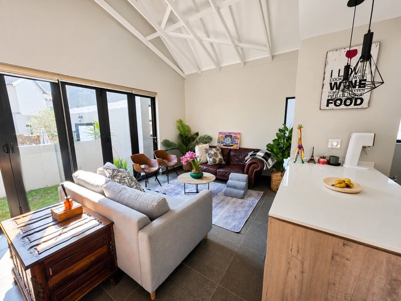 Exclusive Double-Storey Townhouse in Woodland Hills Bergendal Estate - Photo 7