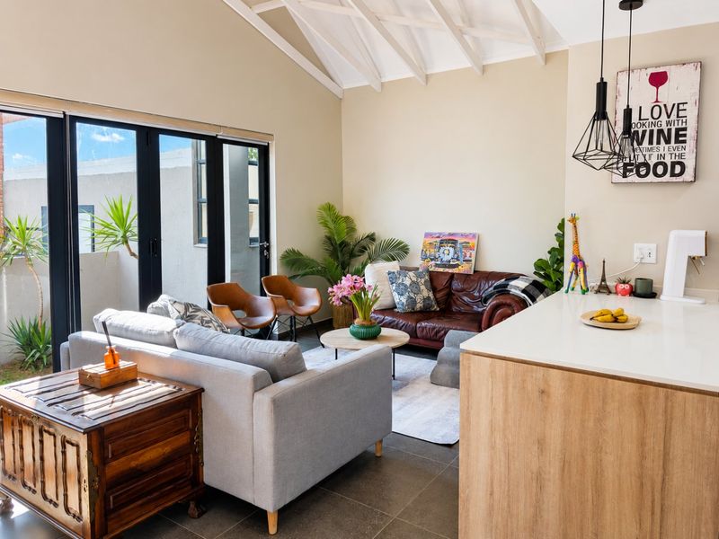 Exclusive Double-Storey Townhouse in Woodland Hills Bergendal Estate - Photo 2