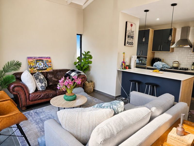 Exclusive Double-Storey Townhouse in Woodland Hills Bergendal Estate - Photo 9
