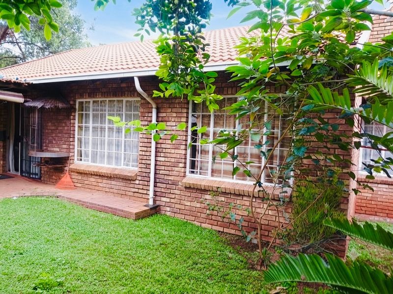 WELL PRICED COSY 3 BEDROOM FAMILY HOME FOR SALE  - Photo 3