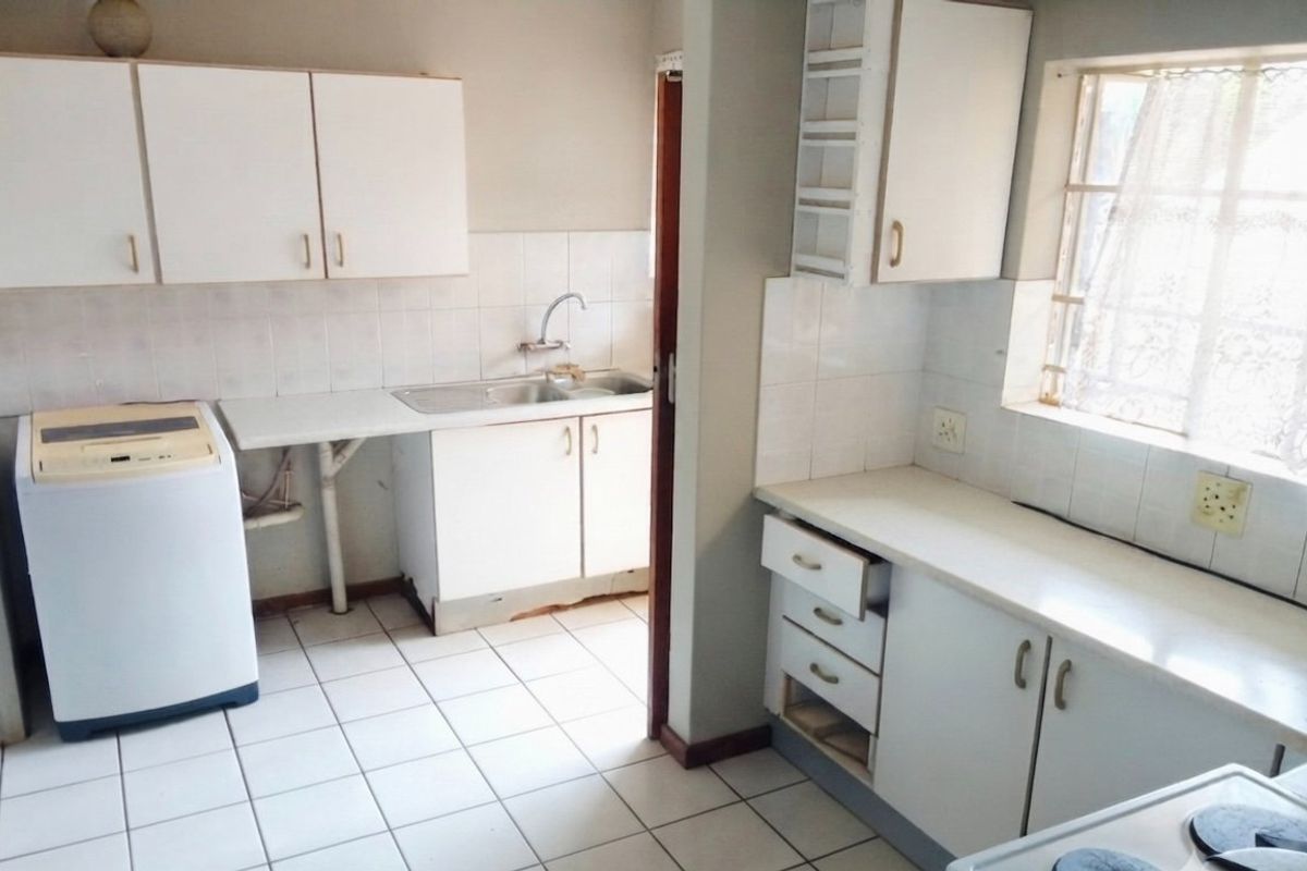 WELL PRICED COSY 3 BEDROOM FAMILY HOME FOR SALE  - Photo 5