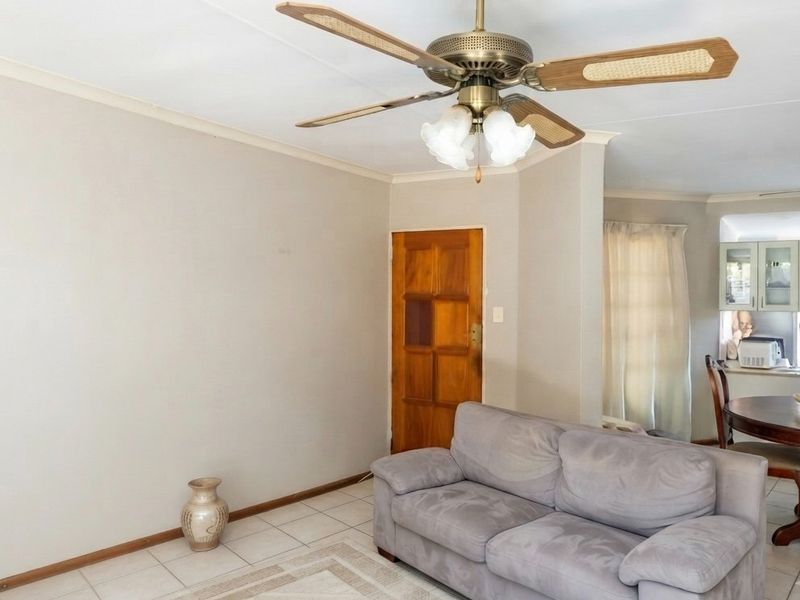 WELL PRICED COSY 3 BEDROOM FAMILY HOME FOR SALE  - Photo 7