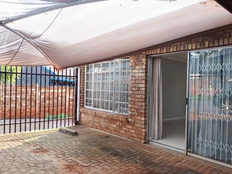 WELL PRICED COSY 3 BEDROOM FAMILY HOME FOR SALE  - Photo 9