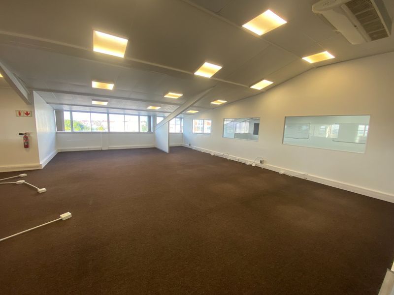 477m2 Commercial Space to Let  - Photo 5