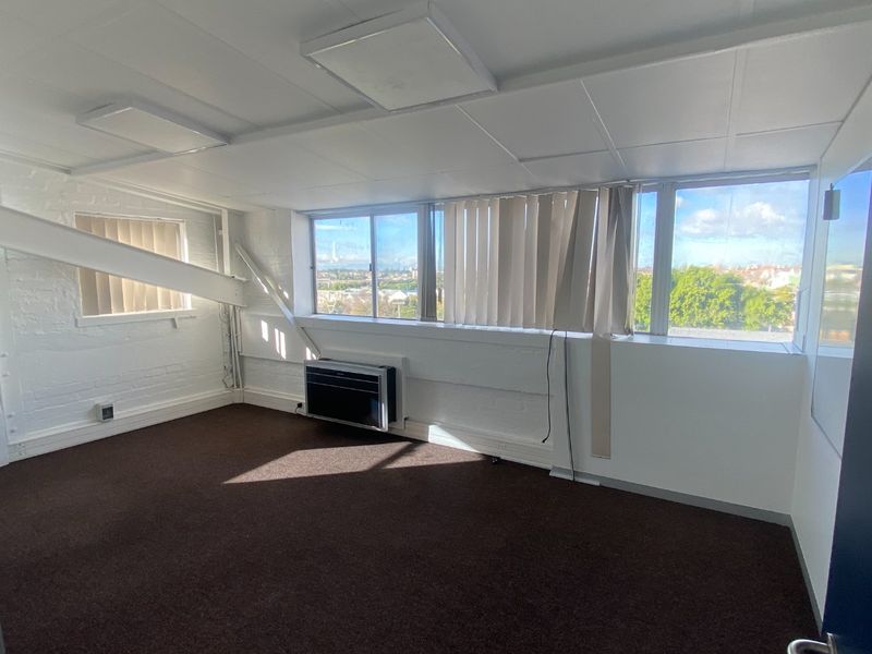 477m2 Commercial Space to Let  - Photo 9