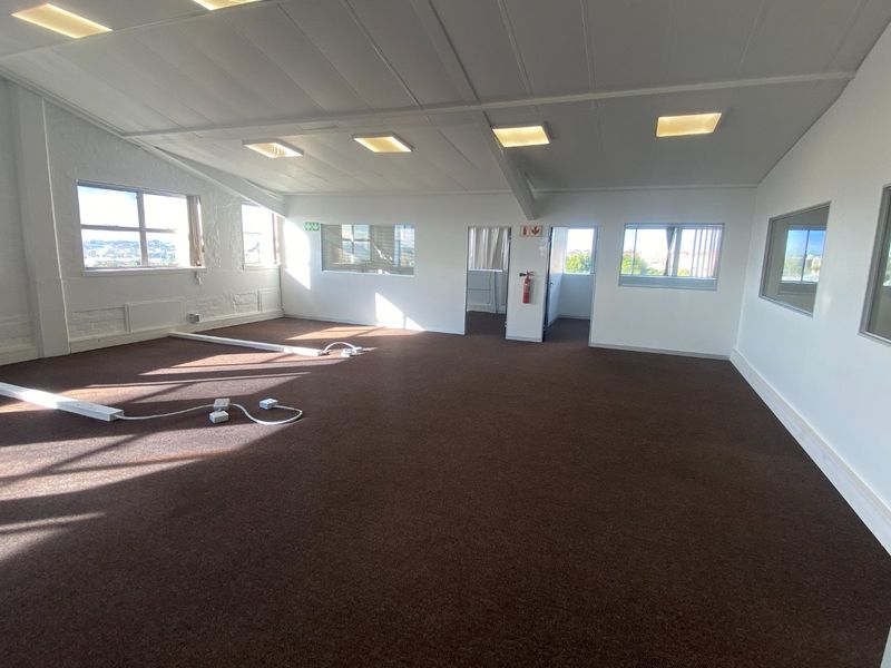 477m2 Commercial Space to Let  - Photo 7