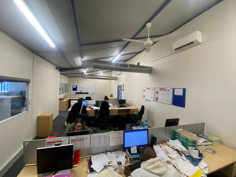 168m2 Commercial Space to Let  - Photo 2