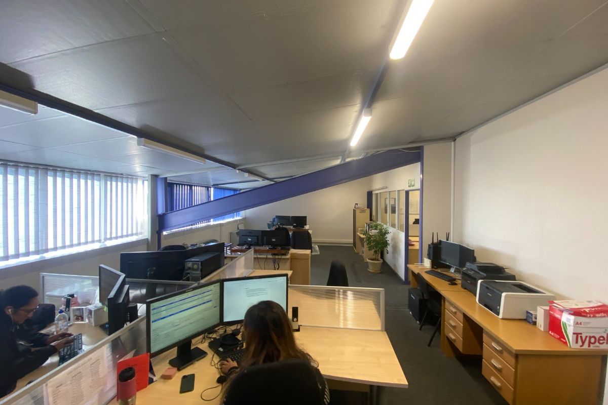 168m2 Commercial Space to Let  - Photo 5