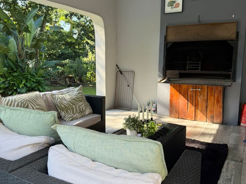 An executive family home to let in PadfieldPark Pinetown - Photo 5