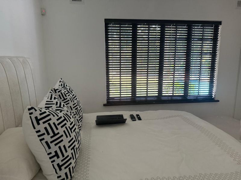 An executive family home to let in PadfieldPark Pinetown - Photo 6