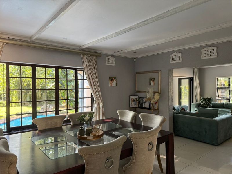 An executive family home to let in PadfieldPark Pinetown - Photo 2