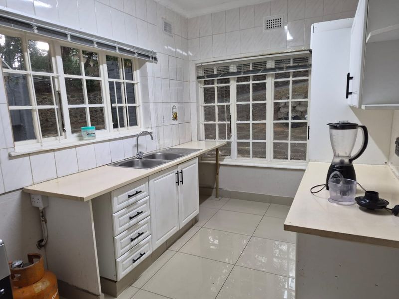 2 bed, 2 bath Pet friendly unit in Westville  - Photo 1