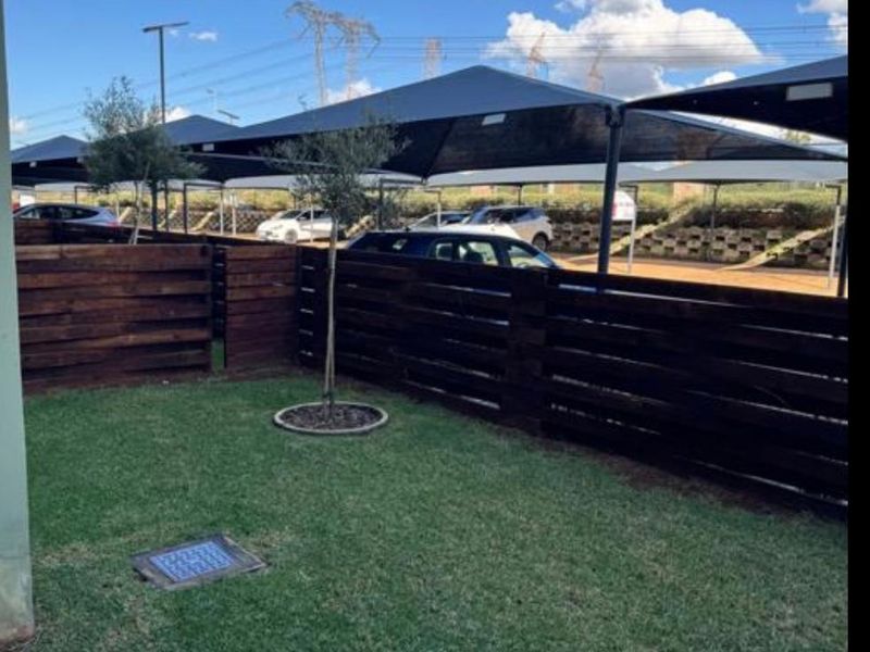 2 BEDROOMS 2 BATHROOMS GROUND FLOOR APARTMENT AVAILABLE IMMEDIATELY IN MOOIKLOOF - Photo 4