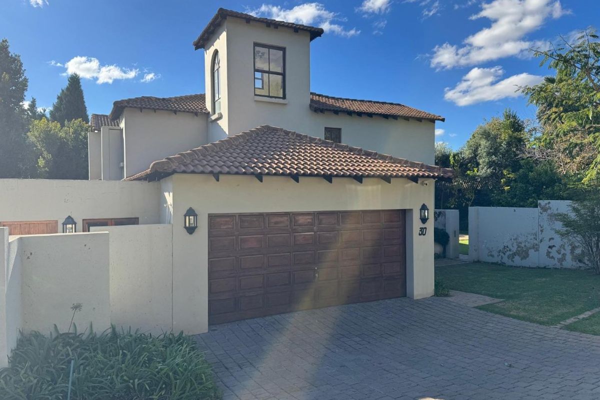 Exquisite 4-Bedroom Family Home – Where Space, Quality & Comfort Come Together - Photo 3