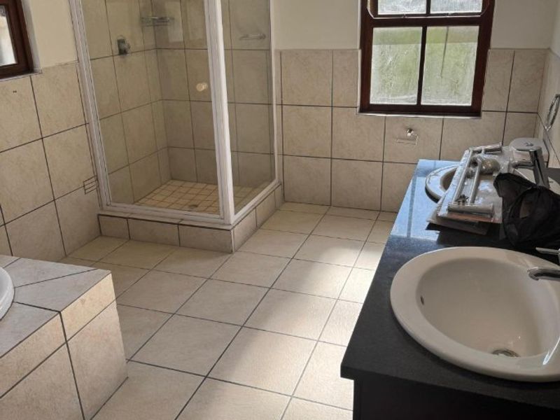Exquisite 4-Bedroom Family Home – Where Space, Quality & Comfort Come Together - Photo 9