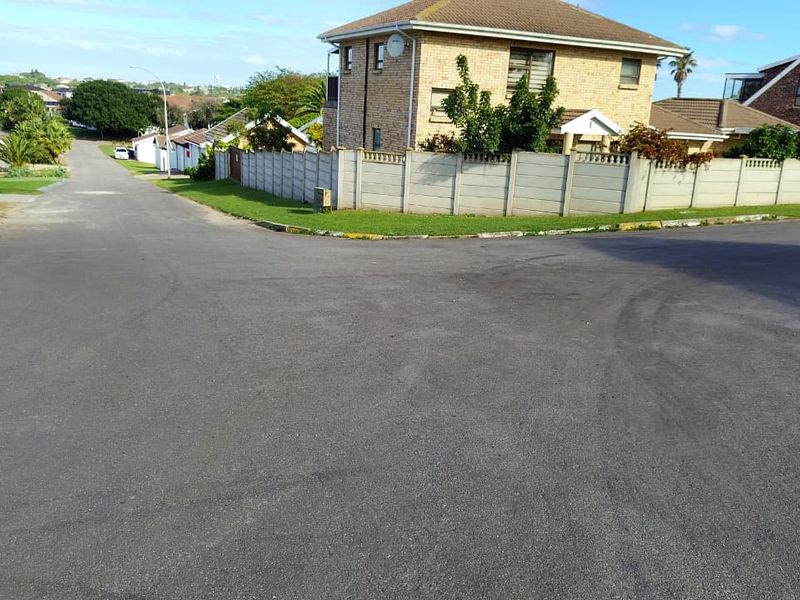 Prime 800m2 Vacant Stand with Partial Sea Views in Aston Bay - Photo 5