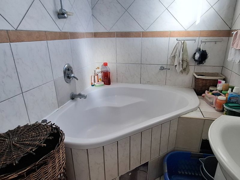 Cosy Gezina flat with bright living spaces - Photo 5