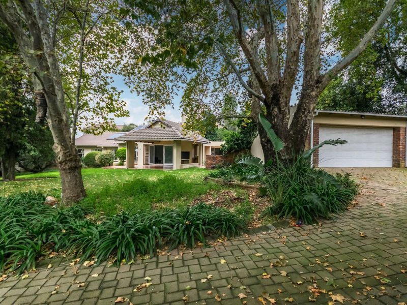 Spacious Four-Bedroom Home with Flatlet - Ferndale - Photo 2