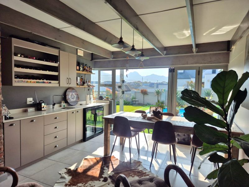 Easy living, open spaces in Blue Mountain Village - Photo 10