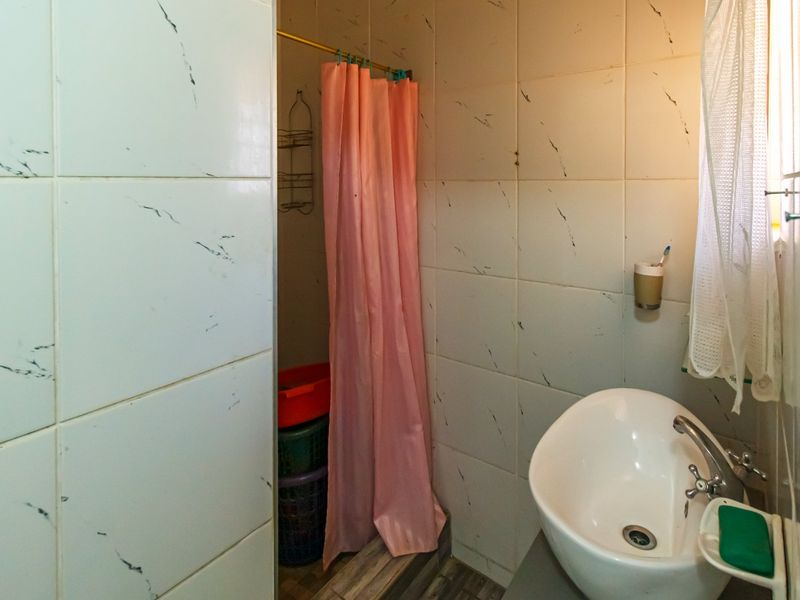 Family Home For Sale in Witpoortjie - Photo 8
