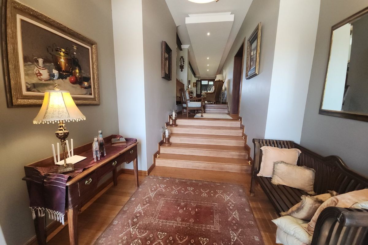 Luxury Living in Seasons Golf Estate - Photo 4