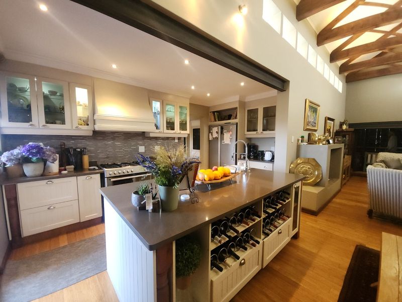 Luxury Living in Seasons Golf Estate - Photo 7