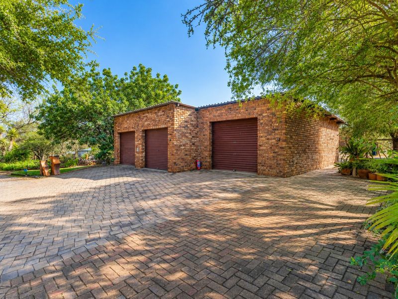 Mind-Blowing 171 ha Game Farm for Sale in Brits - Photo 2