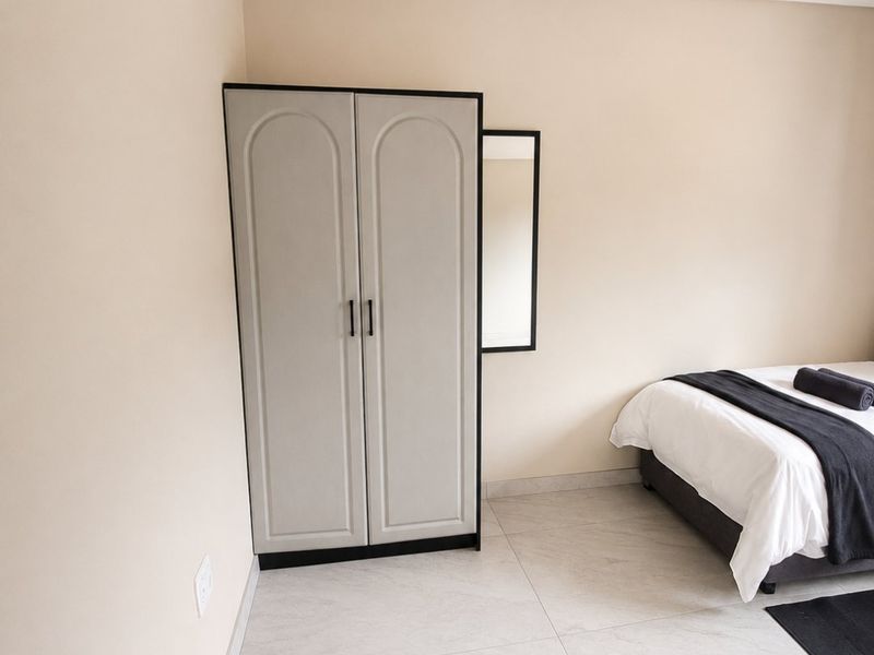 Modern 3-Room Commercial Suite on Marine Drive - Photo 10