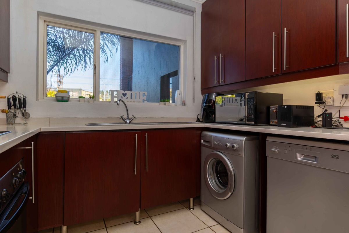 Contemporary 2 Bedroom Apartment in The Meridian Offering Style, Comfort and Convenience - Photo 4
