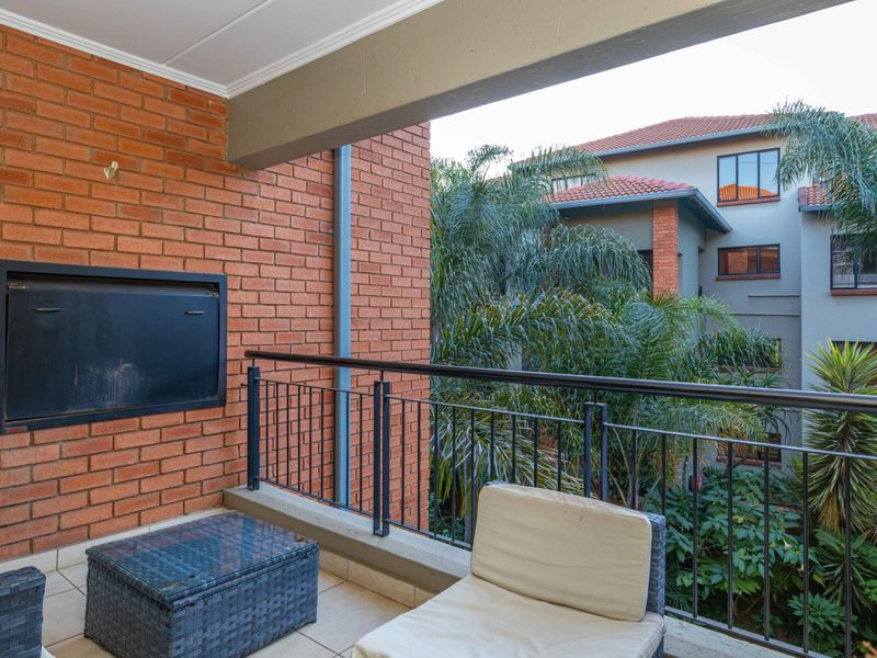 Contemporary 2 Bedroom Apartment in The Meridian Offering Style, Comfort and Convenience - Photo 10
