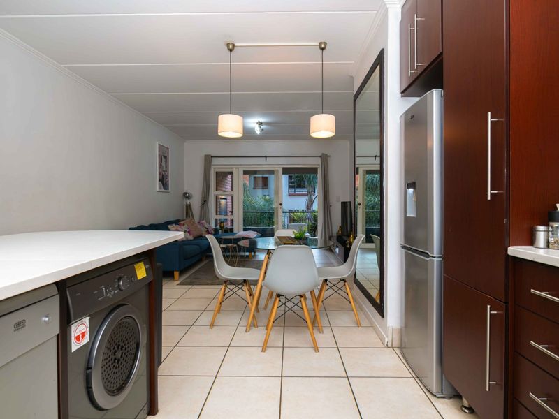 Contemporary 2 Bedroom Apartment in The Meridian Offering Style, Comfort and Convenience - Photo 6