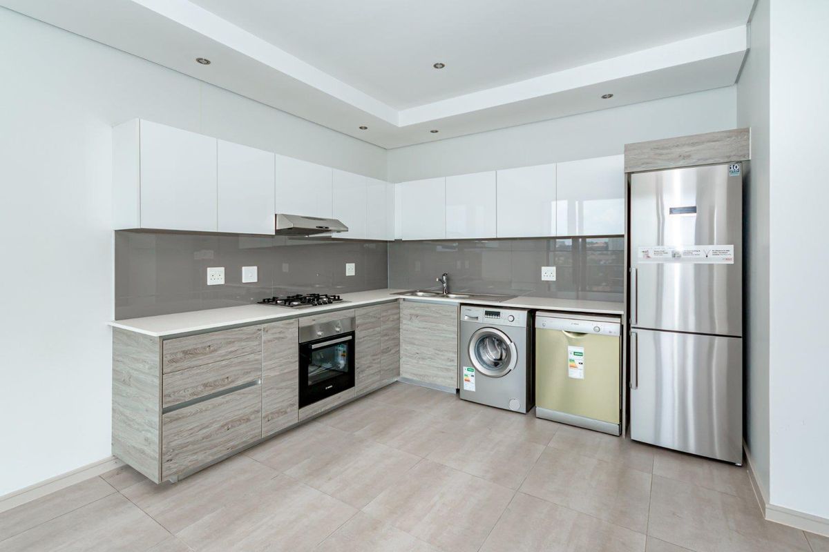 Modern 1-Bedroom Apartment To Let - Photo 3