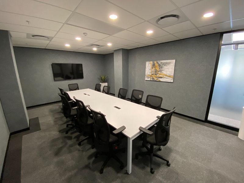 Modern Semi-Serviced Office Available In Menlyn - Photo 1