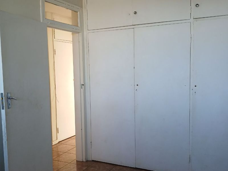 Comfortable 2-Bedroom Apartment in a Convenient Horizon View Location - Photo 7