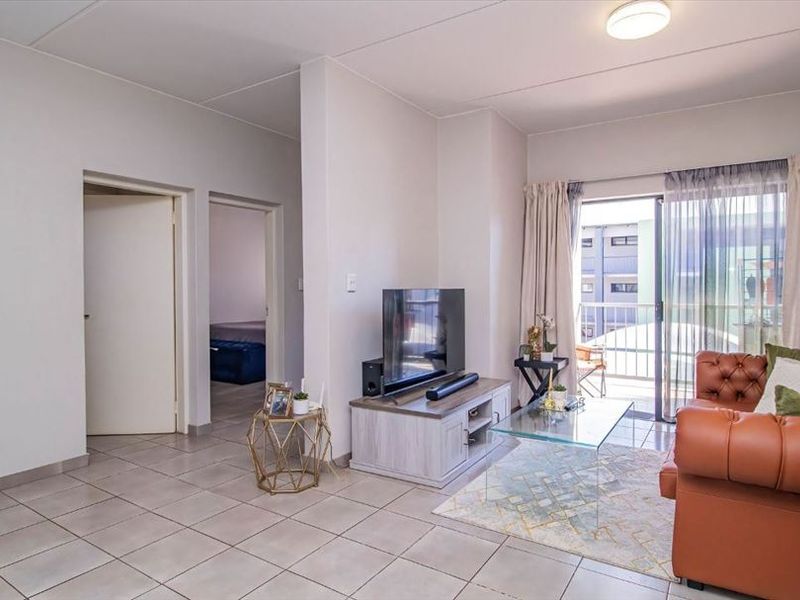 Perfect Two-Bedroom Home for Easy Living - Photo 2