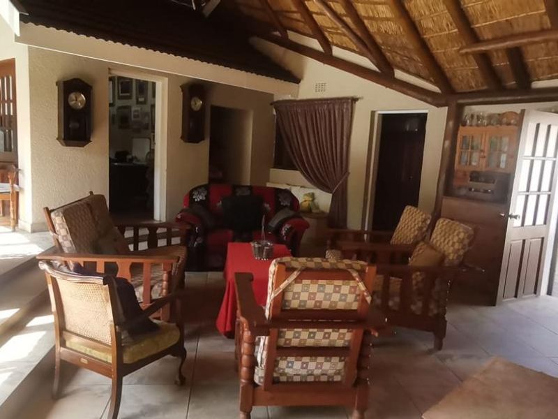 Stunning and spacious property to rent - Photo 10