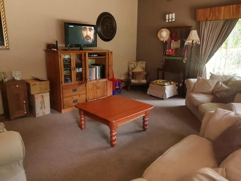 Stunning and spacious property to rent - Photo 3