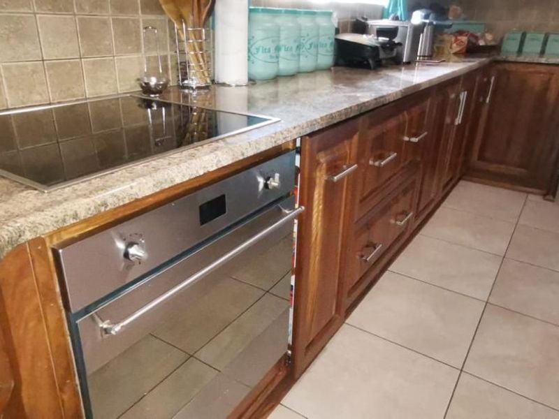 Stunning and spacious property to rent - Photo 9