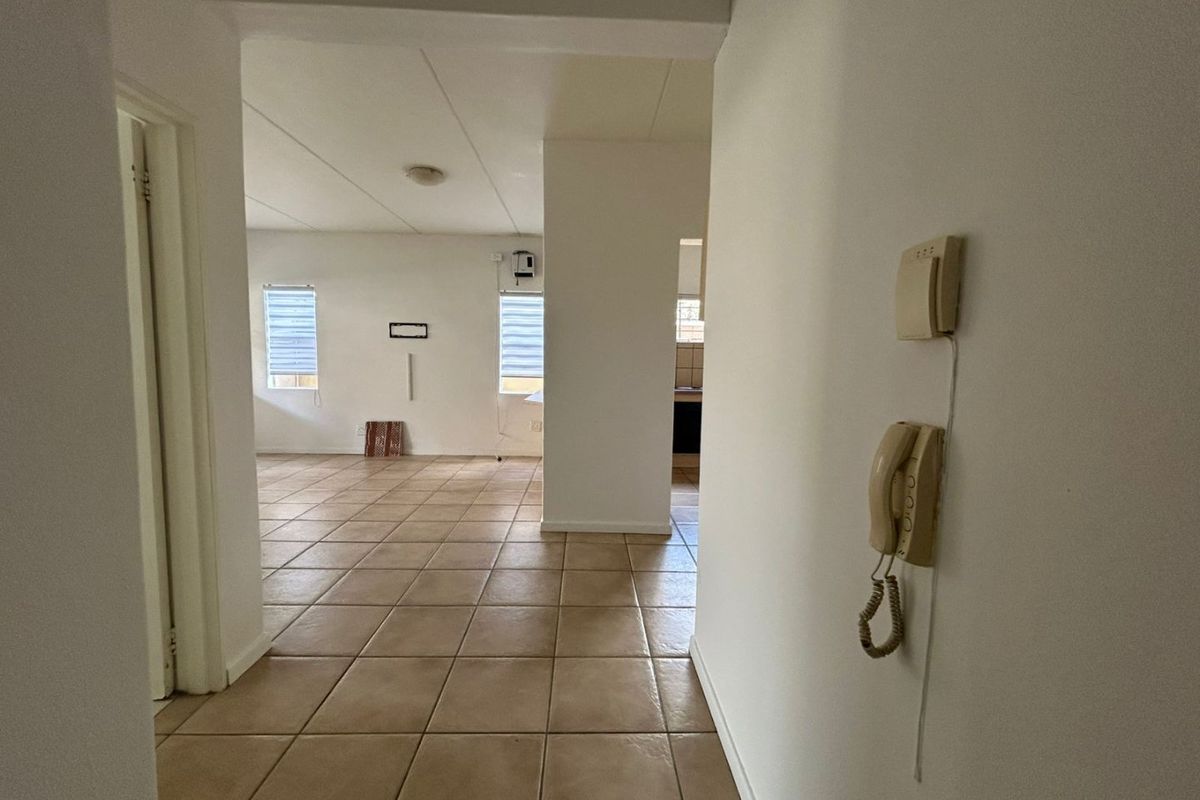 Spacious 3-Bedroom Ground Floor Apartment with Private Patio & Built-In Braai in Sunbird Estate, Sundowner - Photo 4
