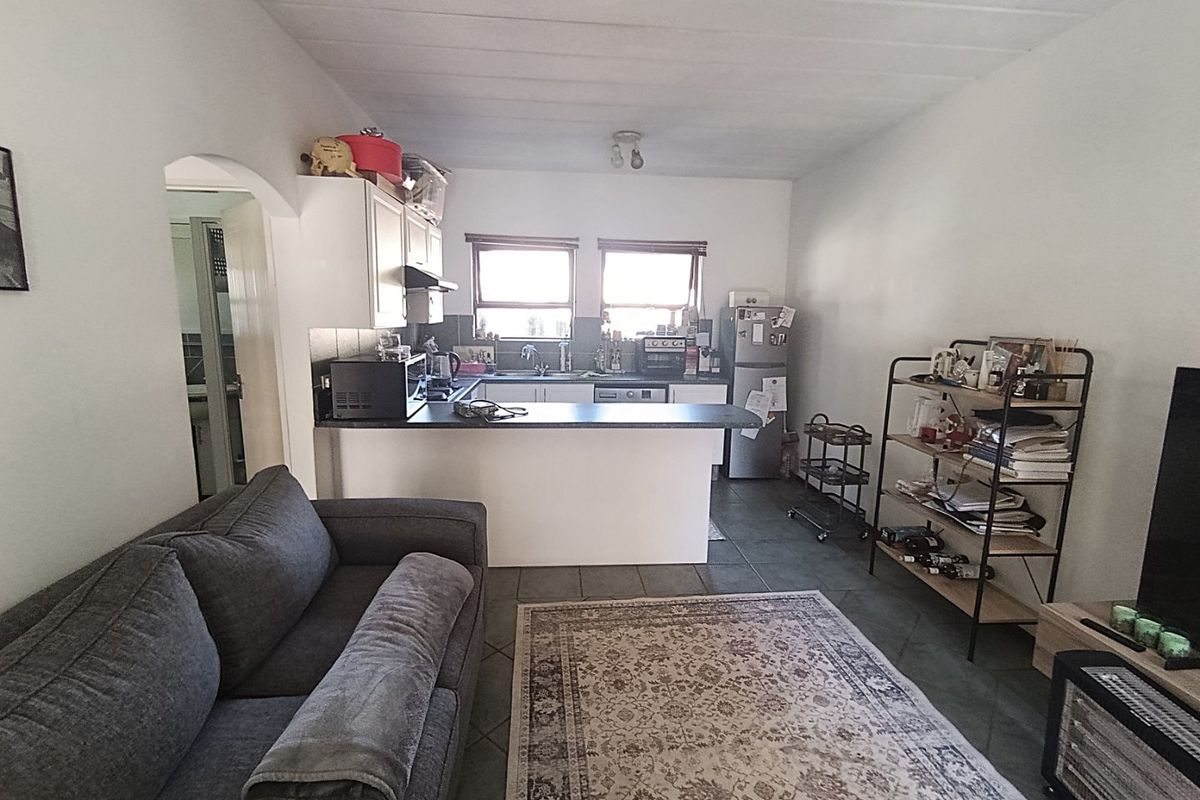 1 bedroom unit in Waverley - Photo 2