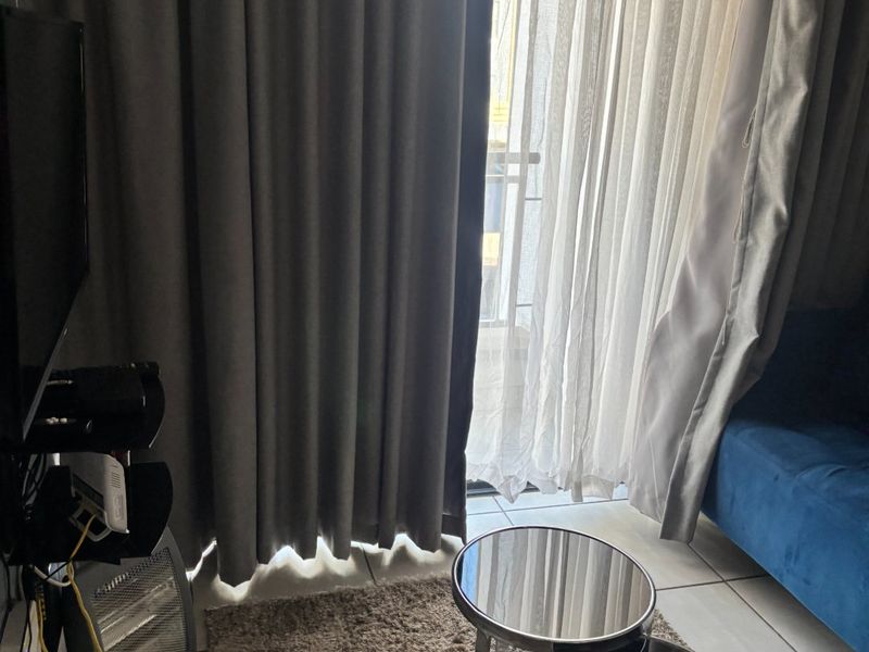 EXQUISITE 1 BEDROOM 1 BATHROOM APARTMENT AVAILABLE FOR IMMEDIATE OCCUPANCY IN THE BLYDE LIFESTYLE CENTER - Photo 10