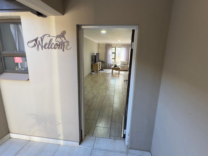 4 Bedroom 3.5 Bathroom house + Staff quatres. - Photo 6