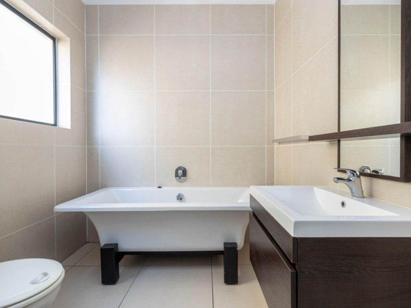 2 Bedroom Apartment / Flat for Sale in Kyalami Hills - Photo 9