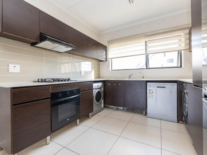 2 Bedroom Apartment / Flat for Sale in Kyalami Hills - Photo 2