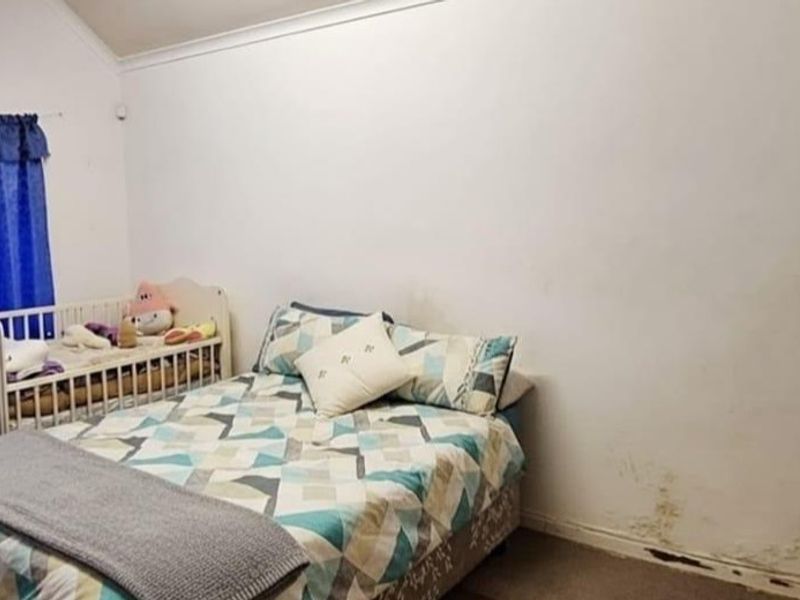 11 Bedroom House for Sale- Great Investment Opportunity!  - Photo 8
