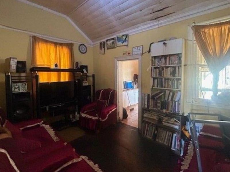 11 Bedroom House for Sale- Great Investment Opportunity!  - Photo 6