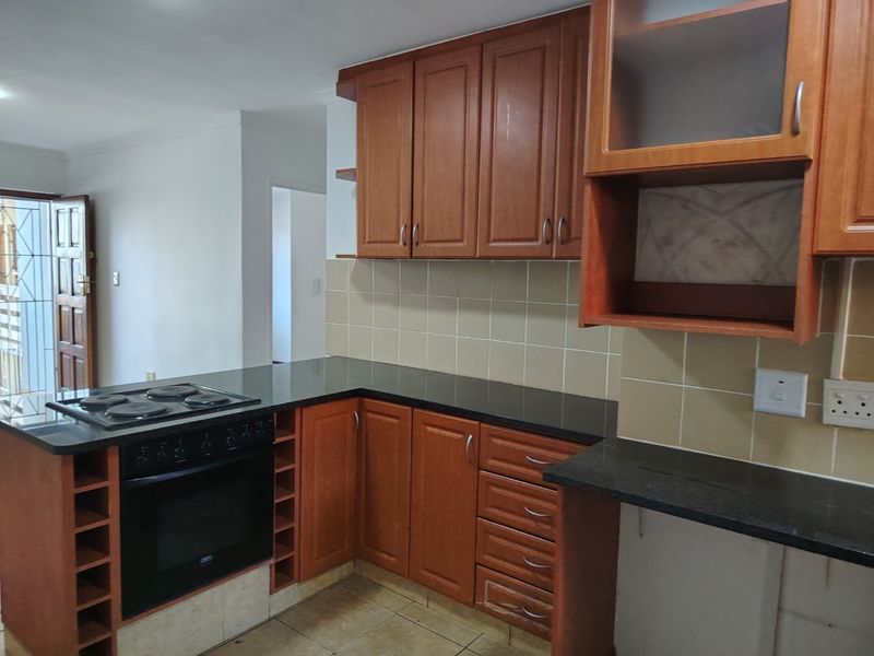 2 Bedroom apartment for rent in Bluff R7,500pm - Photo 5